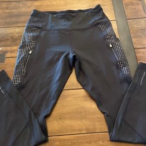 Athleta - Women’s Reflective Be Free Leggings - Black - size medium